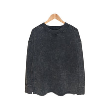 Cargar imagen en el visor de la galería, Gray crew neck sweatshirt
