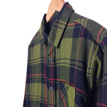 Cargar imagen en el visor de la galería, Alpine Design Plaid Shirt
