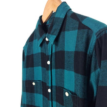 Cargar imagen en el visor de la galería, Prince &amp; Fox Plaid Shirt

