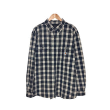 Cargar imagen en el visor de la galería, Carhartt Plaid Shirt
