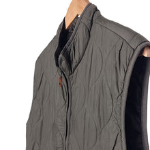 Cargar imagen en el visor de la galería, Goodfellow Green vest
