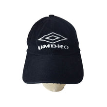 Cargar imagen en el visor de la galería, Umbro Black Cap
