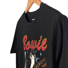 Cargar imagen en el visor de la galería, Old navy Bowie T-Shirt
