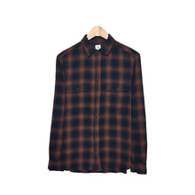 Cargar imagen en el visor de la galería, H&amp;M Plaid Shirt
