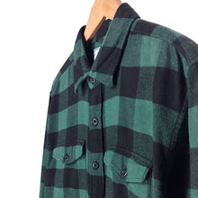 Cargar imagen en el visor de la galería, American Eagle Plaid Shirt
