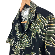 Cargar imagen en el visor de la galería, Old Navy Hawaiian Shirt
