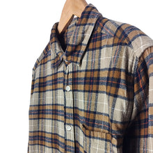 Cargar imagen en el visor de la galería, Eddie Bauer Plaid Shirt
