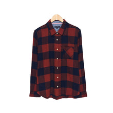 Cargar imagen en el visor de la galería, Flag &amp; Anthem Plaid Shirt
