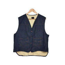 Cargar imagen en el visor de la galería, Roe Bucks Denim Vest
