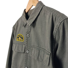 Cargar imagen en el visor de la galería, Pull &amp; Bear Green Shirt
