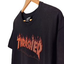 Cargar imagen en el visor de la galería, Thrasher Flame T-Shirt

