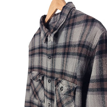 Cargar imagen en el visor de la galería, Field &amp; Stream Plaid Shirt
