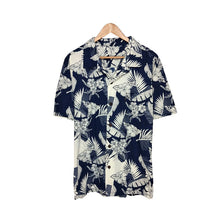Cargar imagen en el visor de la galería, Palmwave Hawaiian Shirt
