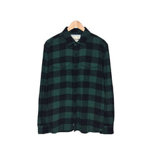 Cargar imagen en el visor de la galería, American Eagle Plaid Shirt

