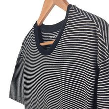 Cargar imagen en el visor de la galería, Pacsun (Regular Basics) Striped T-Shirt
