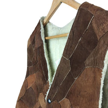 Cargar imagen en el visor de la galería, Fur Vest With Sheepskin Lining

