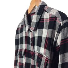 Cargar imagen en el visor de la galería, COMO Plaid Shirt
