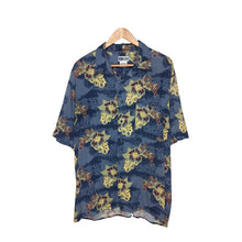 Cargar imagen en el visor de la galería, Untied Hawaiian Shirt
