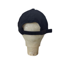 Cargar imagen en el visor de la galería, Umbro Black Cap
