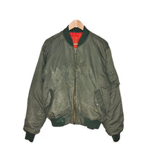 Cargar imagen en el visor de la galería, Vintage Bomber Jacket
